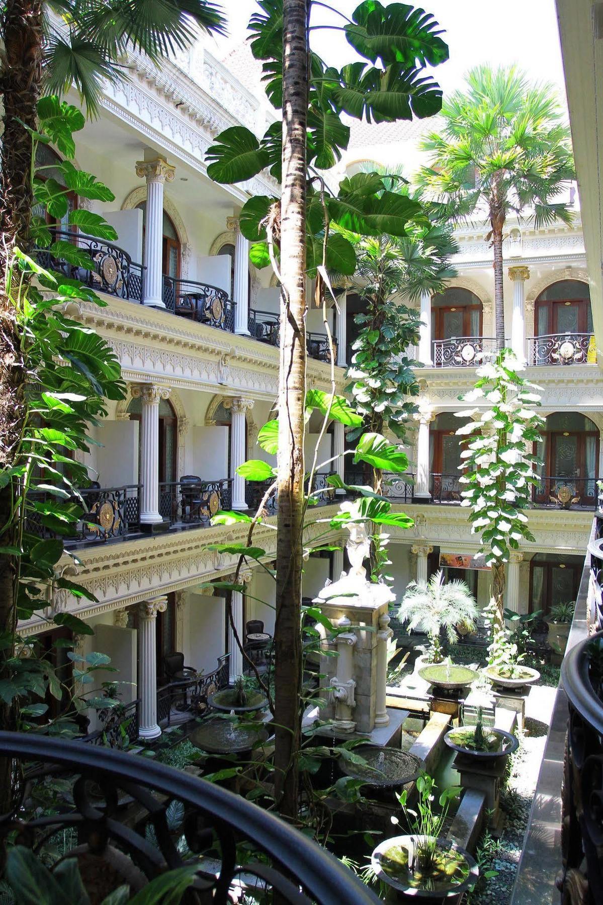 The Grand Palace Hotel Malang Exterior photo